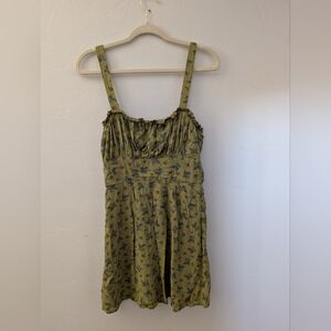 Womens/Juniors Green Floral Dress